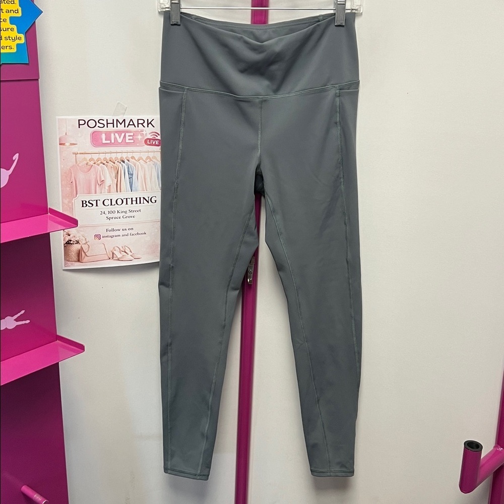 18. Spyder Pants Sz M